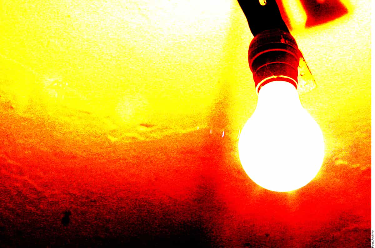 Demanda eléctrica alcanza récord histórico en México