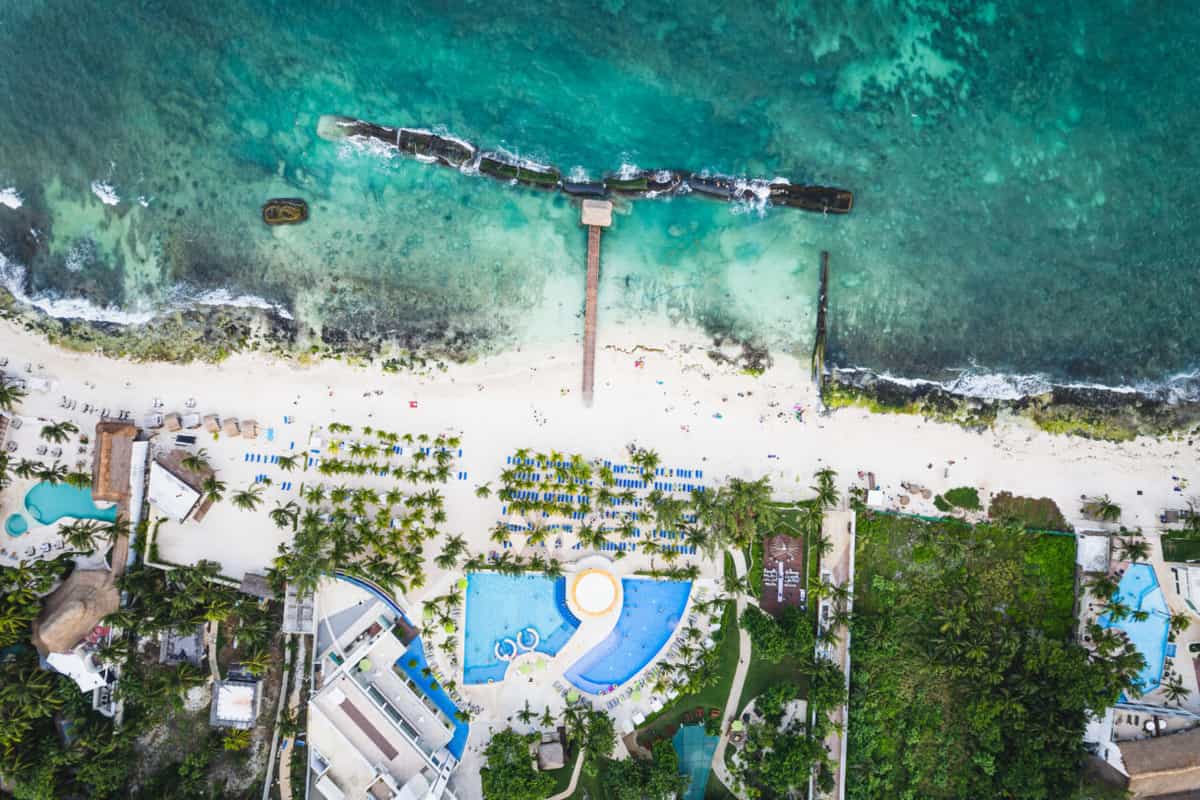 Playa Petrel Norte destaca con bandera amarilla