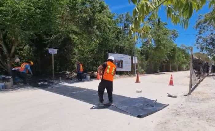 Cierre temporal y reja en acceso a Punta Esmeralda