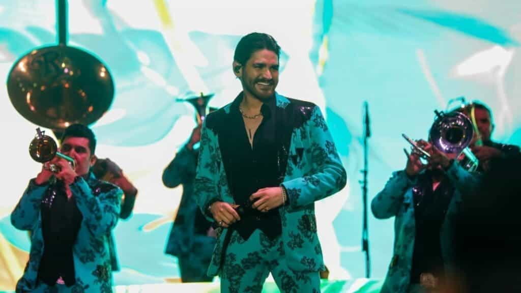 Espectacular presentación de la banda El Recodo en la feria de Playa del Carmen