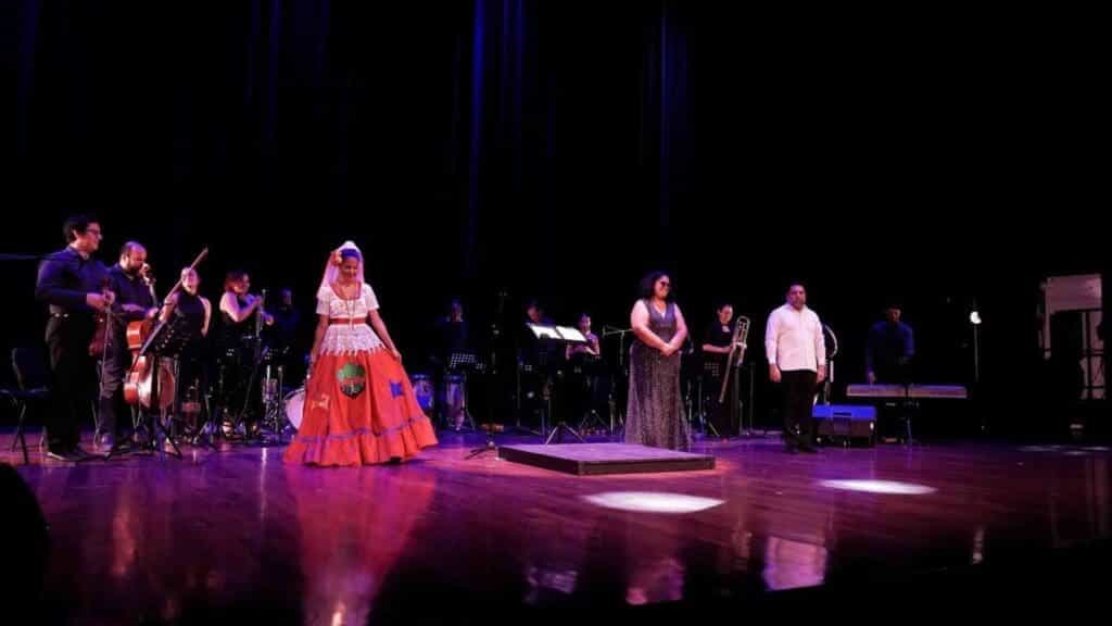 Gran debut de la Orquesta Típica de Playa del Carmen