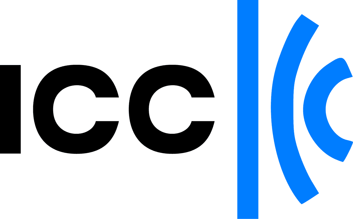 Logotipo de la ICC (Cámara de Comercio Internacional) con letras en negro y símbolo abstracto en azul.
