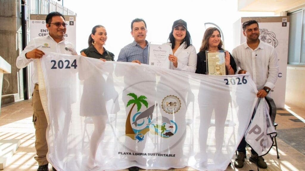 Recibe Solidaridad 13 certificaciones de Playas Platino