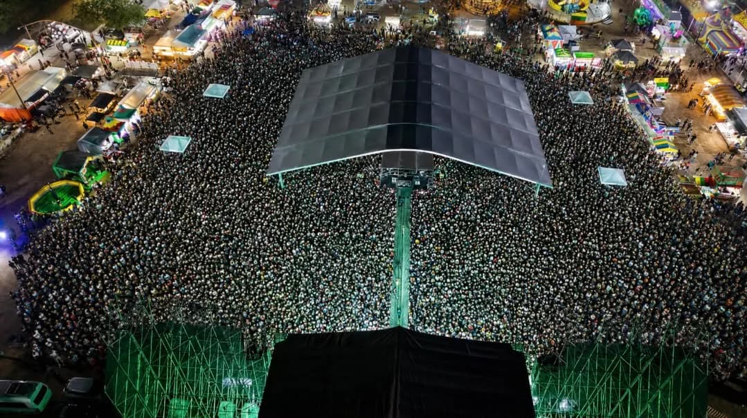 Rich Mafia reunió a más de 25 mil personas en la Feria del Carmen