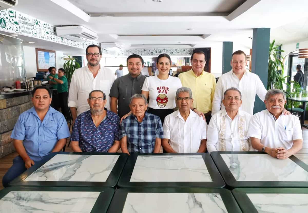 Exdelegados comparten memoria histórica con Estefanía Mercado