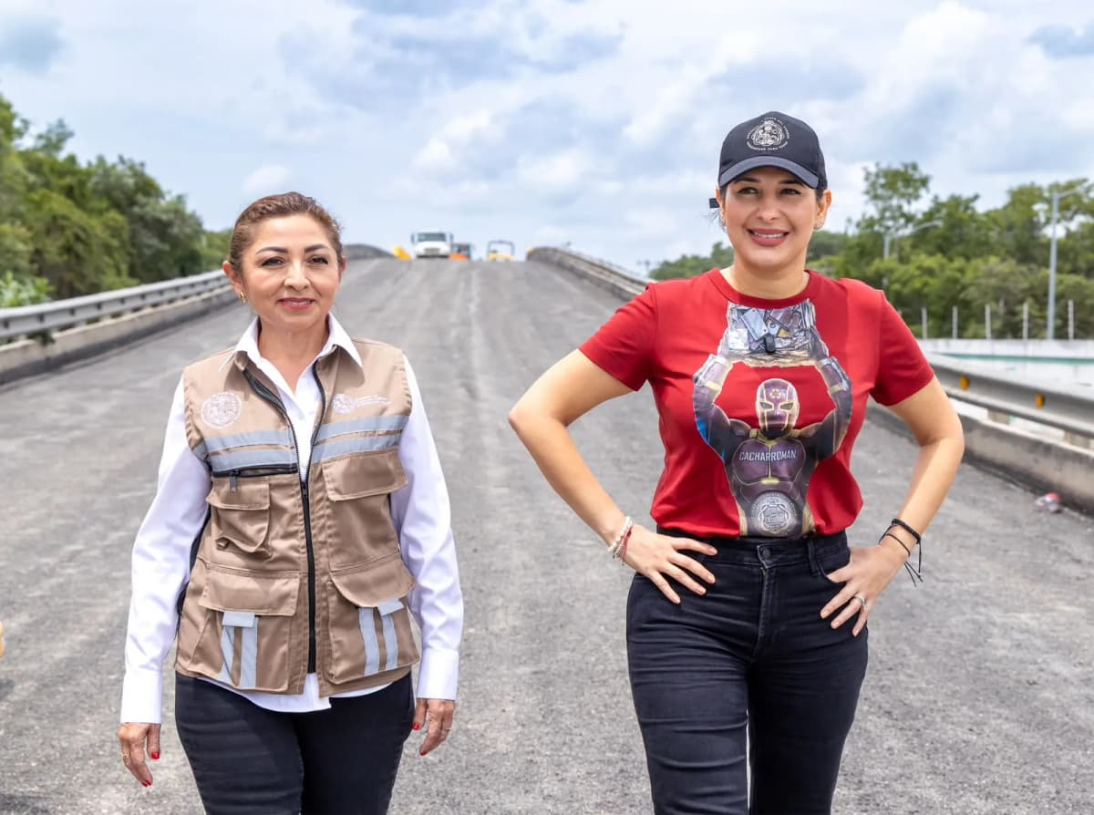 Mercado supervisa avance en repavimentación de Flor de Ciruelo