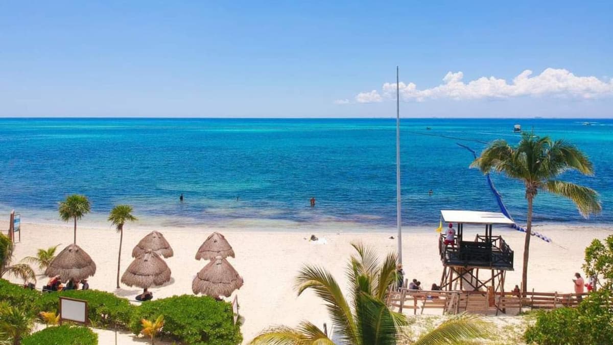Riviera Maya debe ofrecer más atractivos a los turistas para mitigar la baja del dólar ante el peso, según empresarios