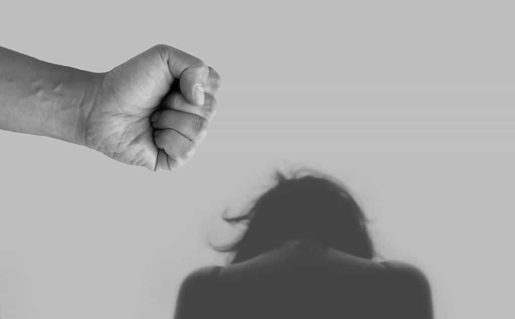 Feministas y autoridades trabajarán para atender casos de violencia de género en Playa del Carmen