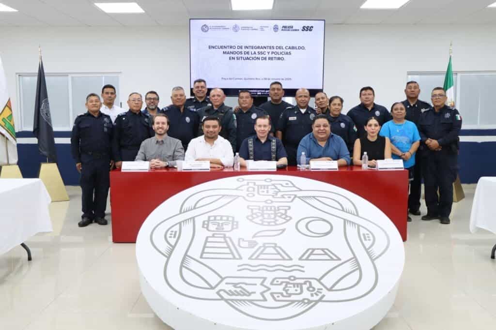 Hecho histórico: Gobierno de Estefanía Mercado reconoce con jubilación a 14 policías con más de 20 años de servicio