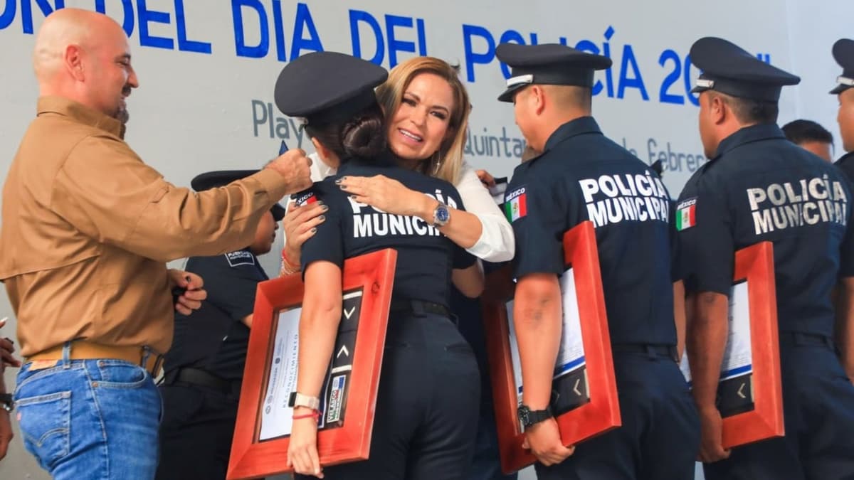 Lili Campos reconoce labor de policías de Solidaridad
