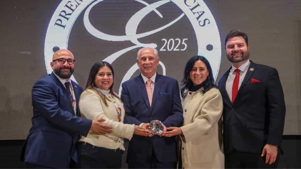 Playa del Carmen gana el Premio Excelencias Turísticas en la FITUR 2026 por la Ruta de la Miel y la Selva