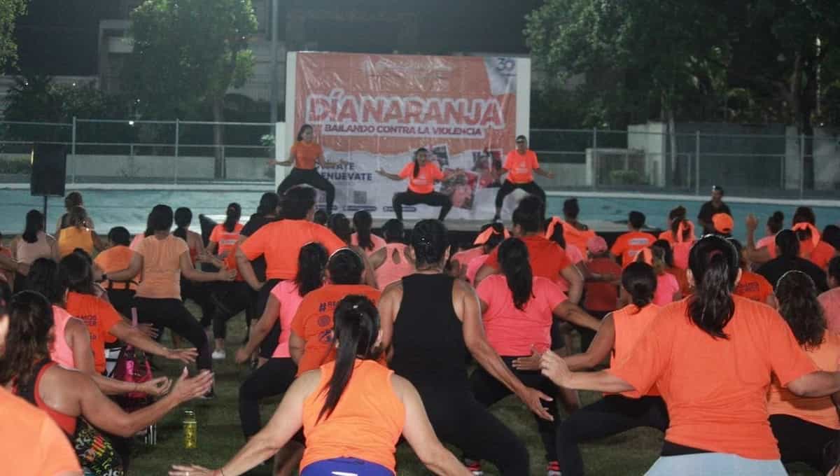 Realizan con éxito la mega clase “Día Naranja: Bailando contra la violencia”