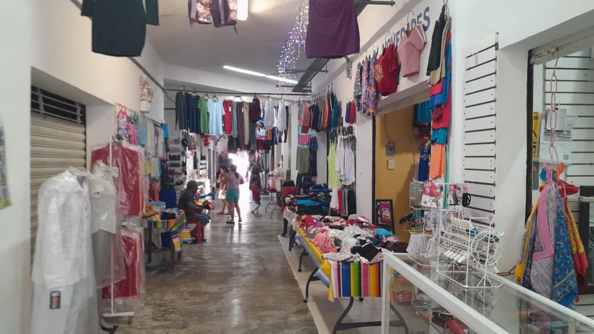 Reasignan locales del mercado Diana Laura de Playa del Carmen tras años abandonados