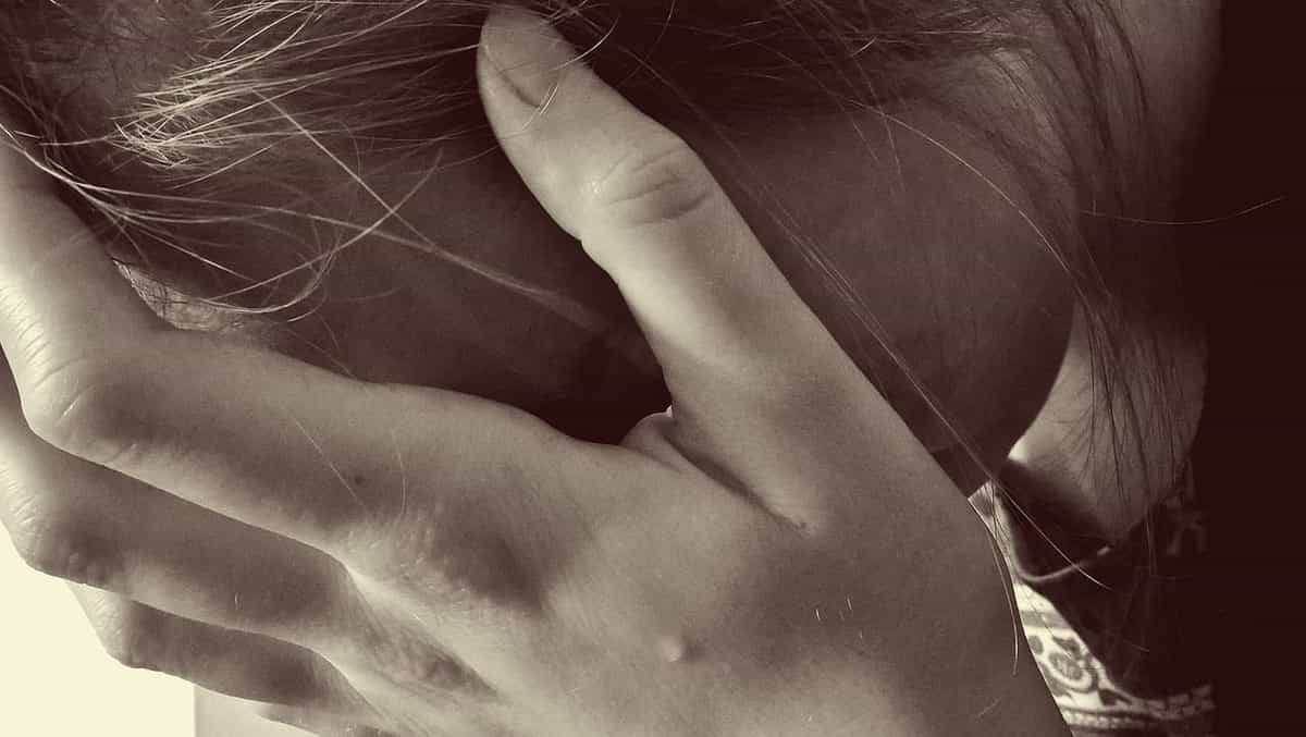 Separan de su cargo a maestro de secundaria de Playa del Carmen denunciado ante la Fiscalía por acoso